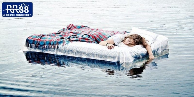 Mơ thấy nước phản ánh nhiều khía cạnh